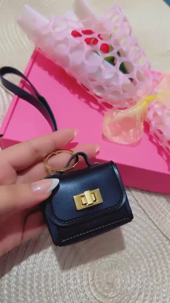 Mini Luxury Bag Keychain – Cute Portable Coin & Essentials Pouch 🖤✨